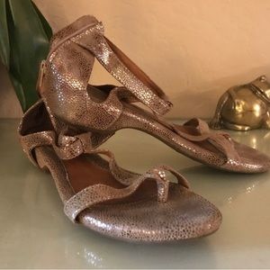 Sofft Metallic Nude Sandals